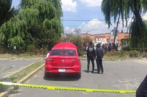 Motociclistas asesinan en Toluca a padre de familia en Paseo Santín; viajaba en su auto